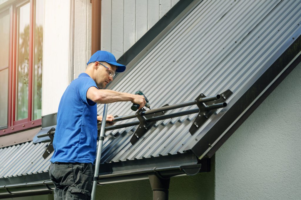Roofers Work